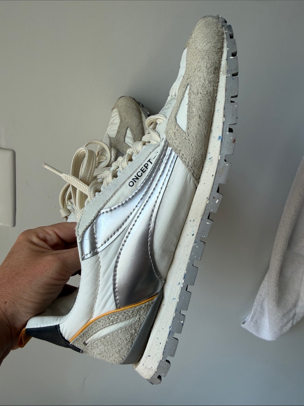 Oncept NYC Toronto Sneakers Men’s 9 Women’s 10.5-11 suede & fabric silver white - Picture 5 of 15